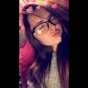 Meet your Posher, Katelyn